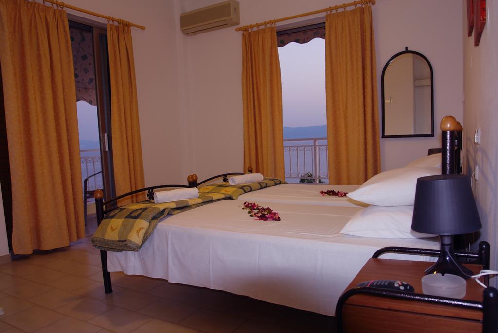 Rodon Hotell Loutrá Edipsoú Eksteriør bilde